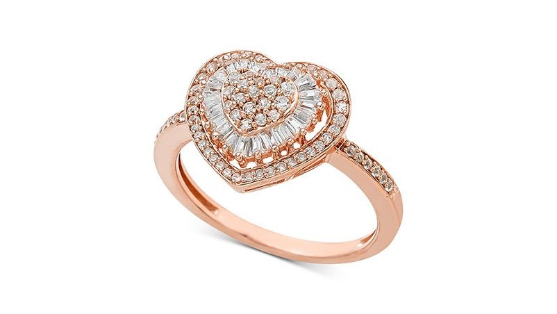 Кольцо с бриллиантовым сердечком
