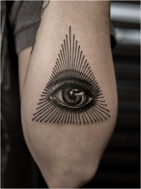 Треугольная татуировка Глаз