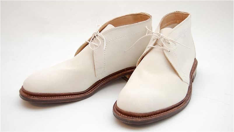 Как почистить белую замшевую обувь