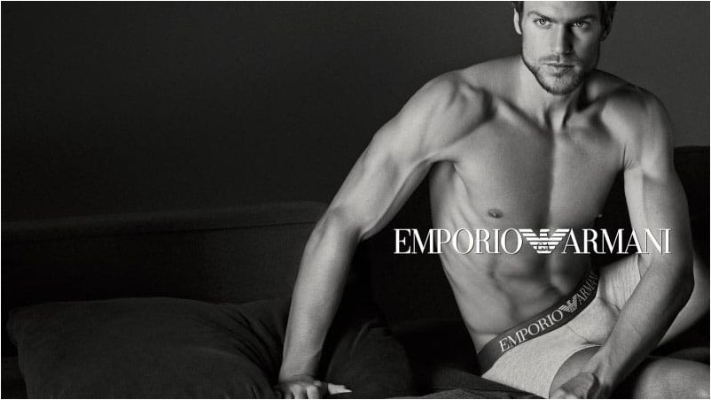 Emporio-Armani-Underwear-Кампания-Осень-Зима-2015-Джейсон-Морган-002-800x566