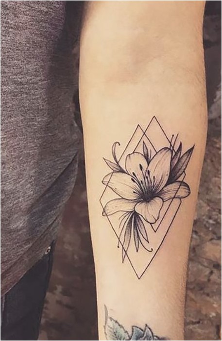 Татуировка Цветок Лилии