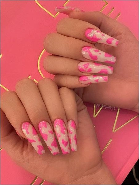 Розовые Далматинские Ногти