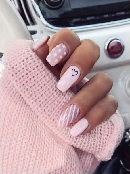 Подарочная упаковка Розовый дизайн ногтей
