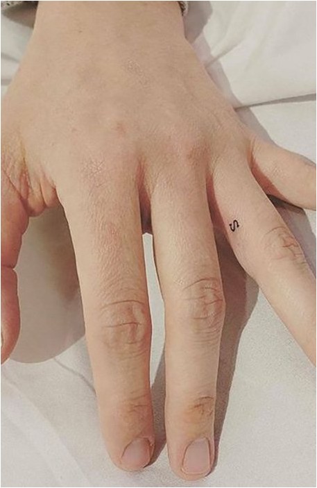 Татуировка На Маленьком Пальце