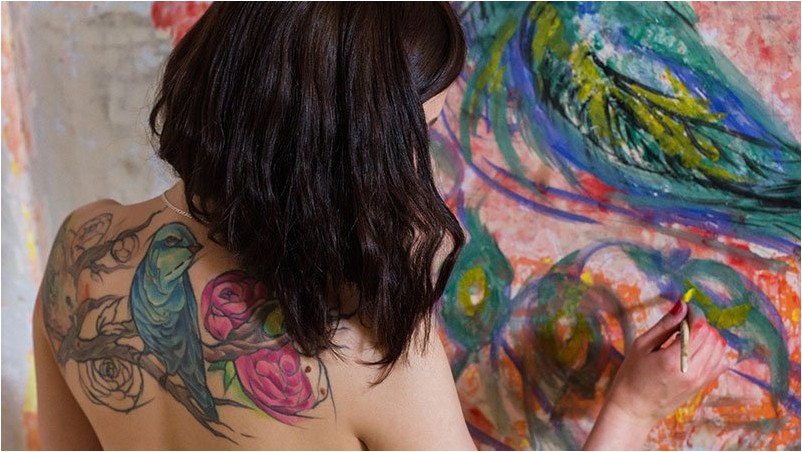 20 потрясающих акварельных татуировок для ярких женщин