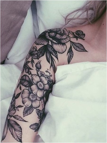 Цветочная татуировка на половину рукава (1)