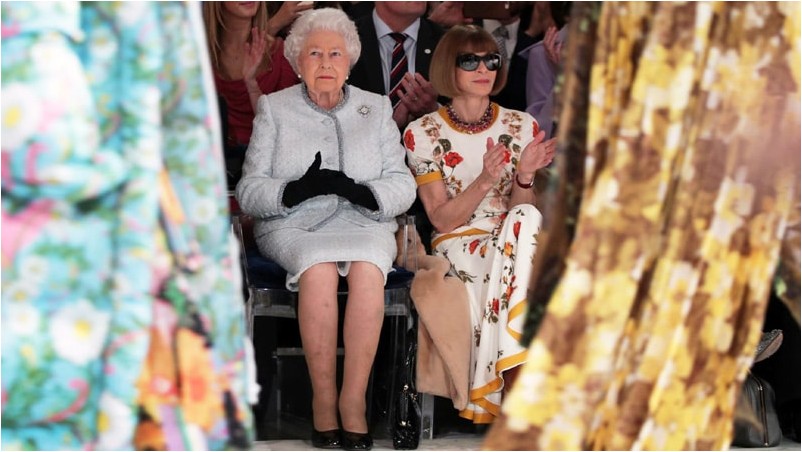 Королева неожиданно появилась на Неделе моды в Лондоне