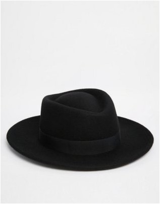 Черная шляпа со свиным пирогом с бриллиантовой короной Asos Design
